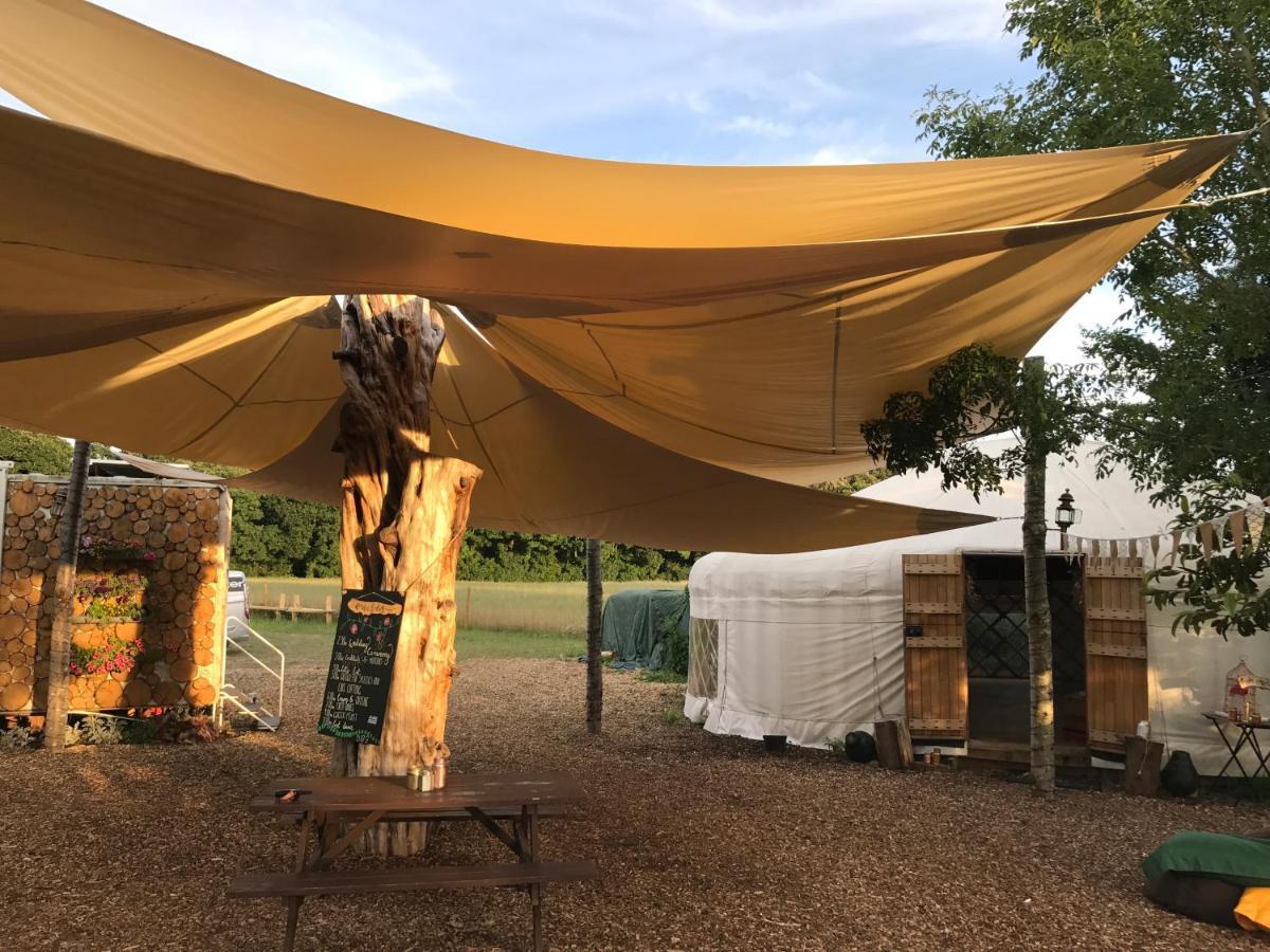 Plush Tents Yurt Village Τσίτσεστερ Εξωτερικό φωτογραφία