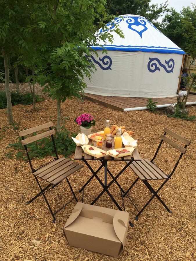 Plush Tents Yurt Village Τσίτσεστερ Εξωτερικό φωτογραφία