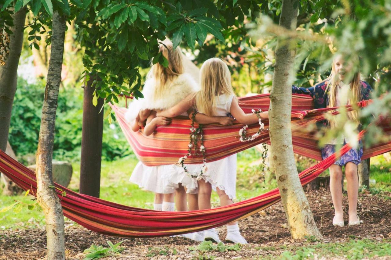 Plush Tents Yurt Village Τσίτσεστερ Εξωτερικό φωτογραφία